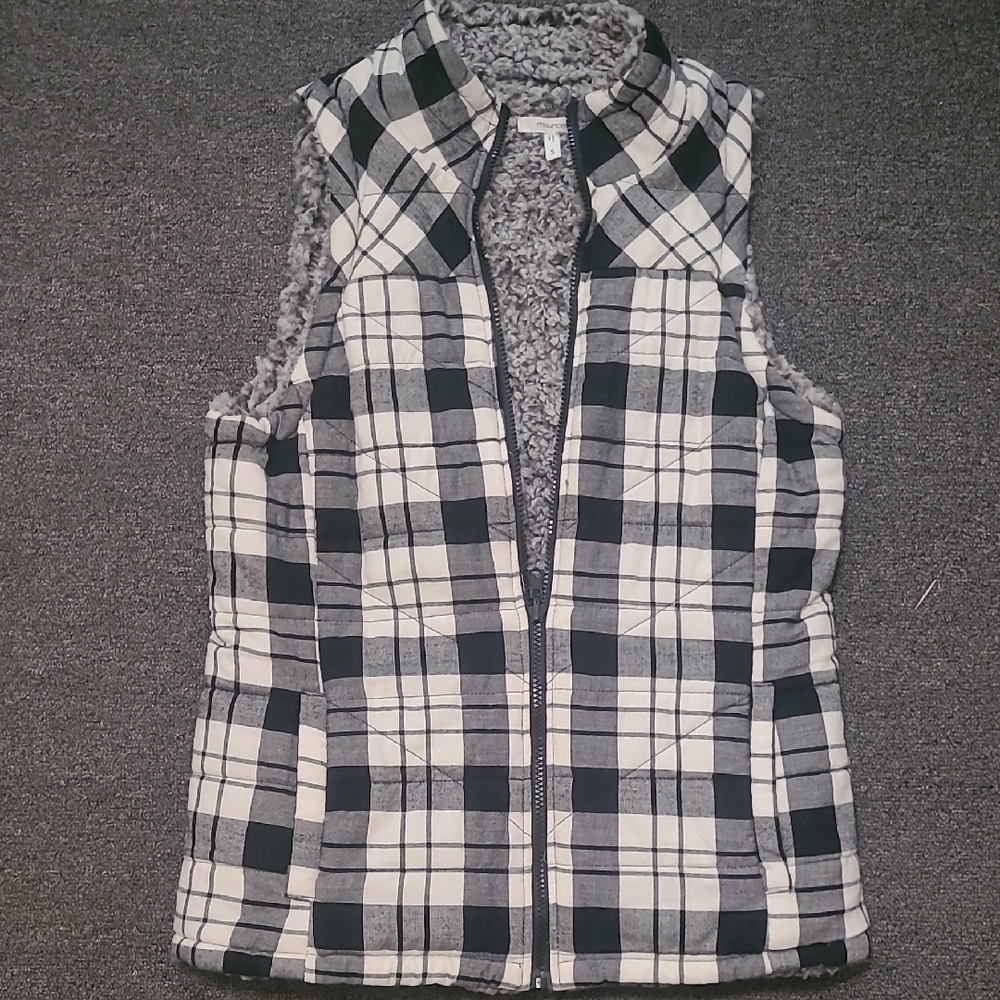 Maurices Black and White Checkered Women's Vest